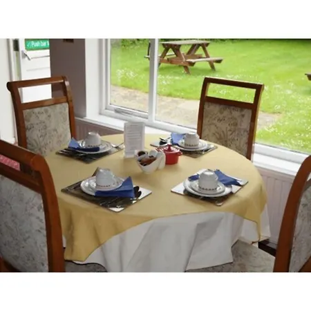 Wimblehurst Hotel-3