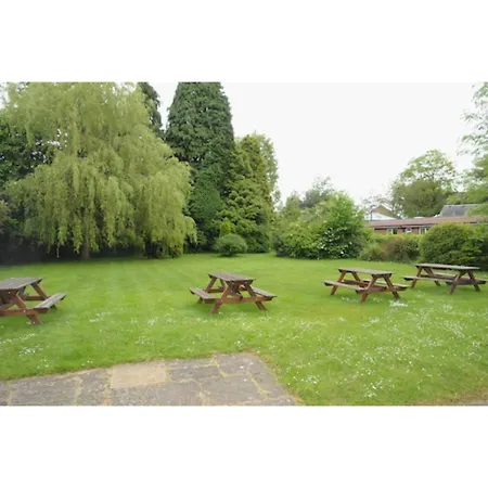 Wimblehurst Hotel-2